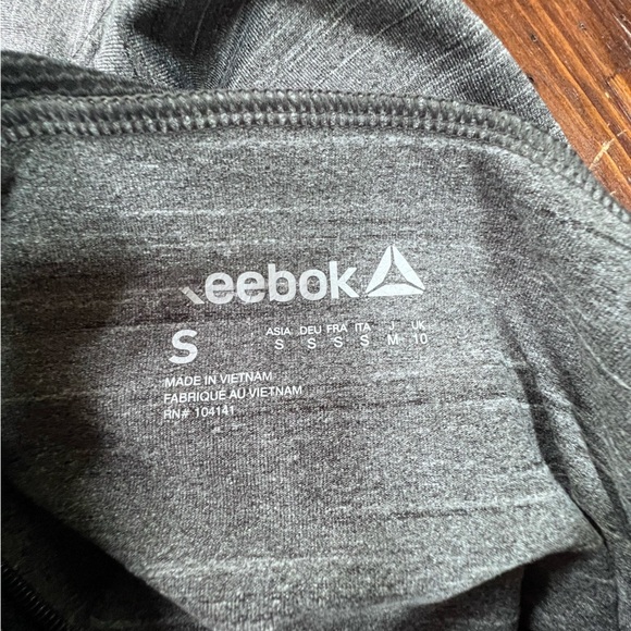 Reebok Women's 1/2 Zip Pullover Running Track Jacket Gray Size S Vented Fitted - Picture 12 of 12